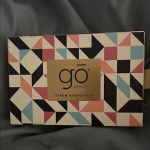 Glo beauty Serum Essentials set of 5